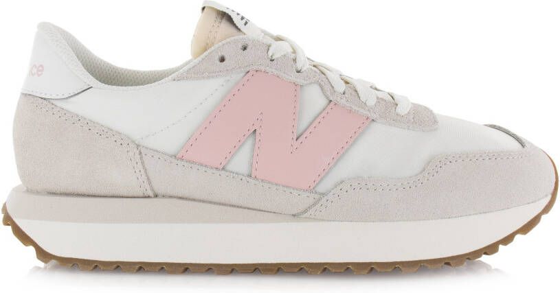 New Balance 237 sneaker met suède details