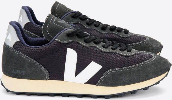 Veja Sneakers met veters in gerecycled plastic Rio Branco