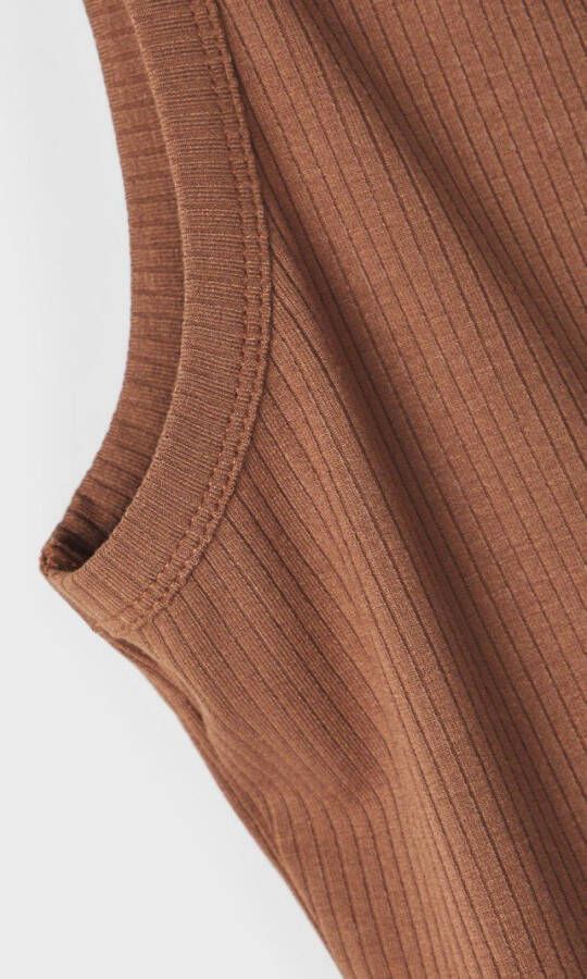 name it Tanktop ribgebreide